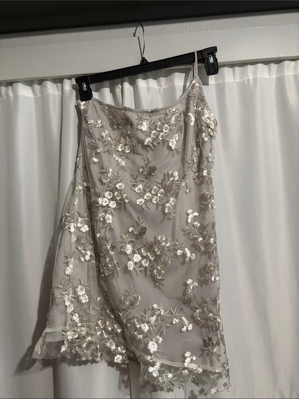 Lucy in the Sky One-Shoulder Lace Appliqué Dress in Taupe and Ivory